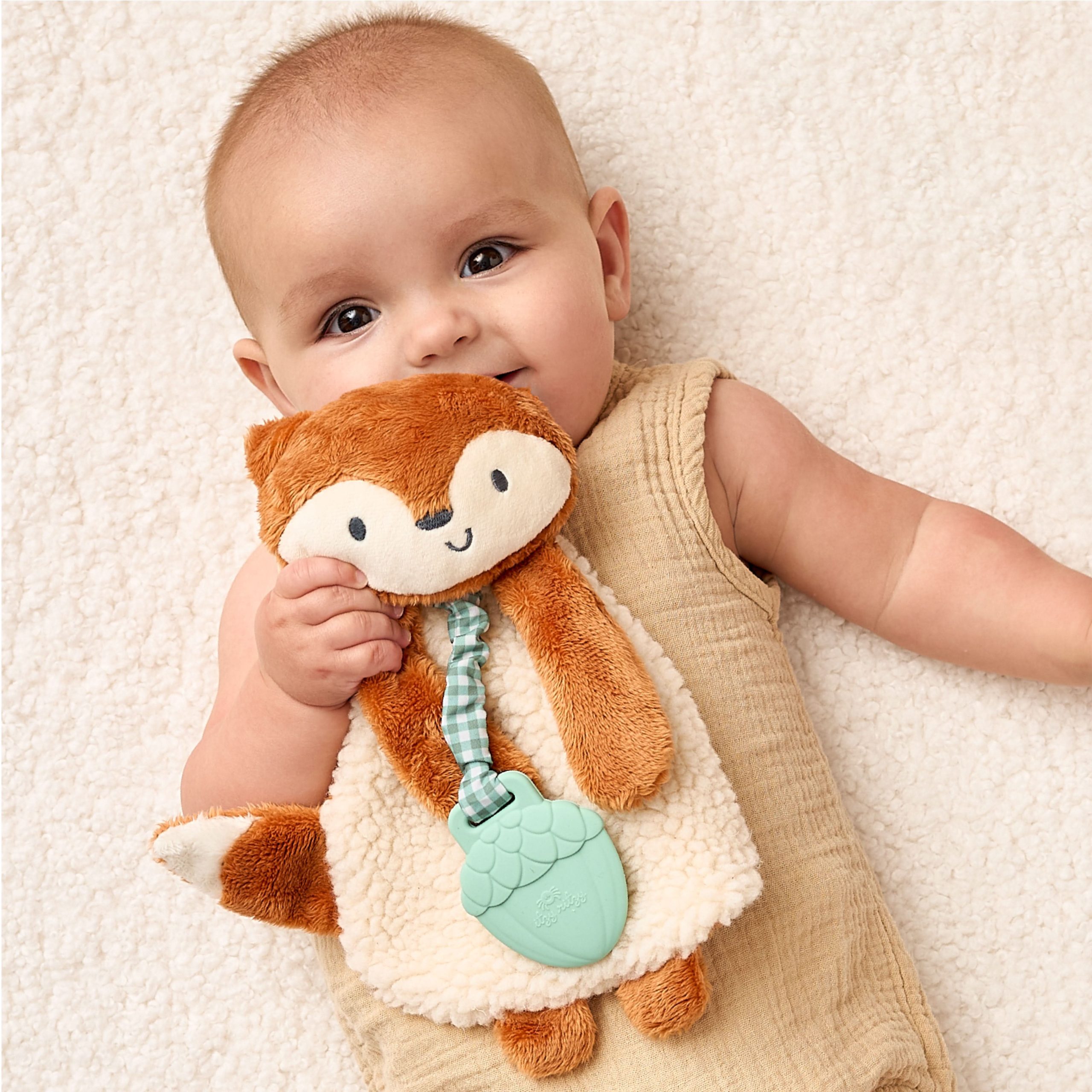 Babylist x Itzy Lovey™ Plush and Teether Toy - Image 4