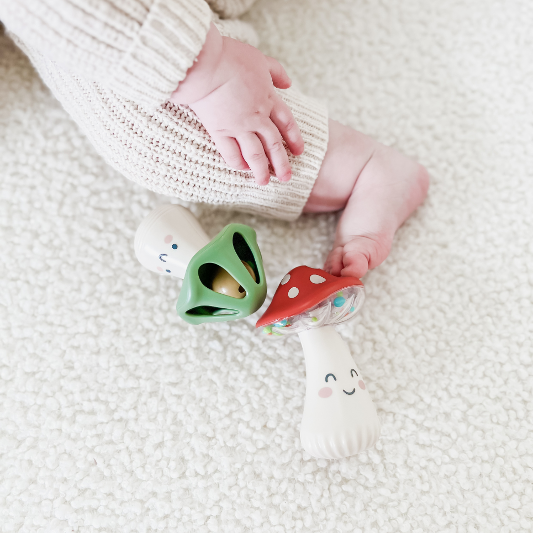 Itzy Mini Maracas™ Musical Rattle Set - Image 8