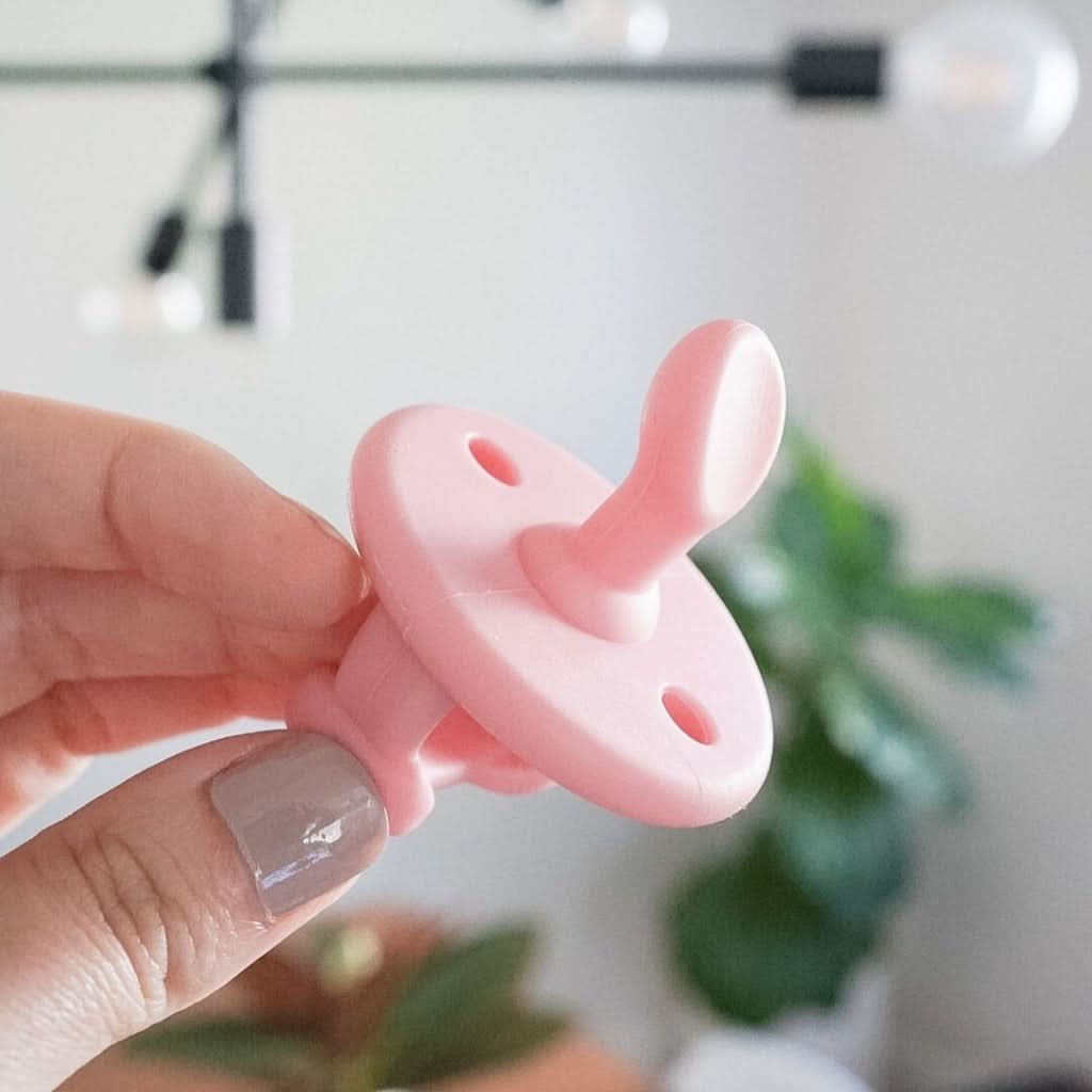 Itzy Paci™ Orthodontic Silicone Pacifier 0-6M - Image 17