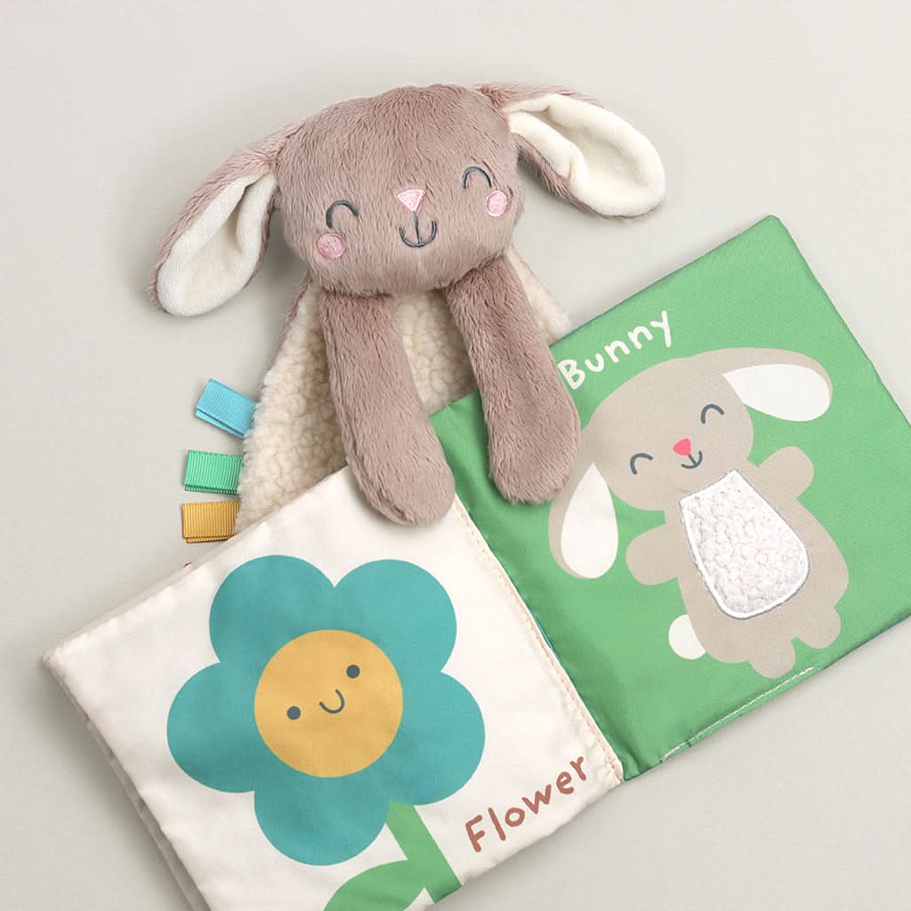 Itzy Learn & Snuggle Gift Set™ - Image 3