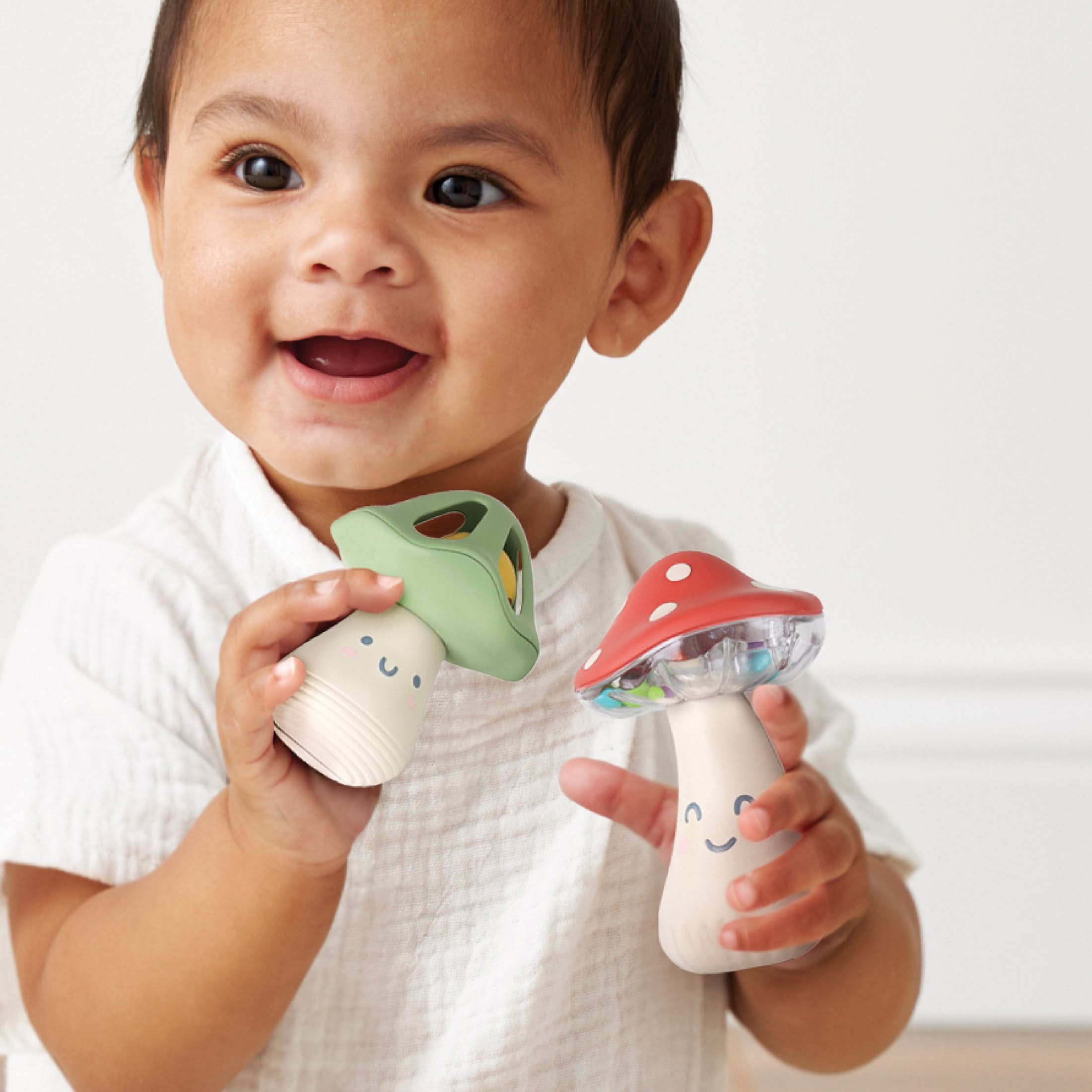 Itzy Mini Maracas™ Musical Rattle Set - Image 2